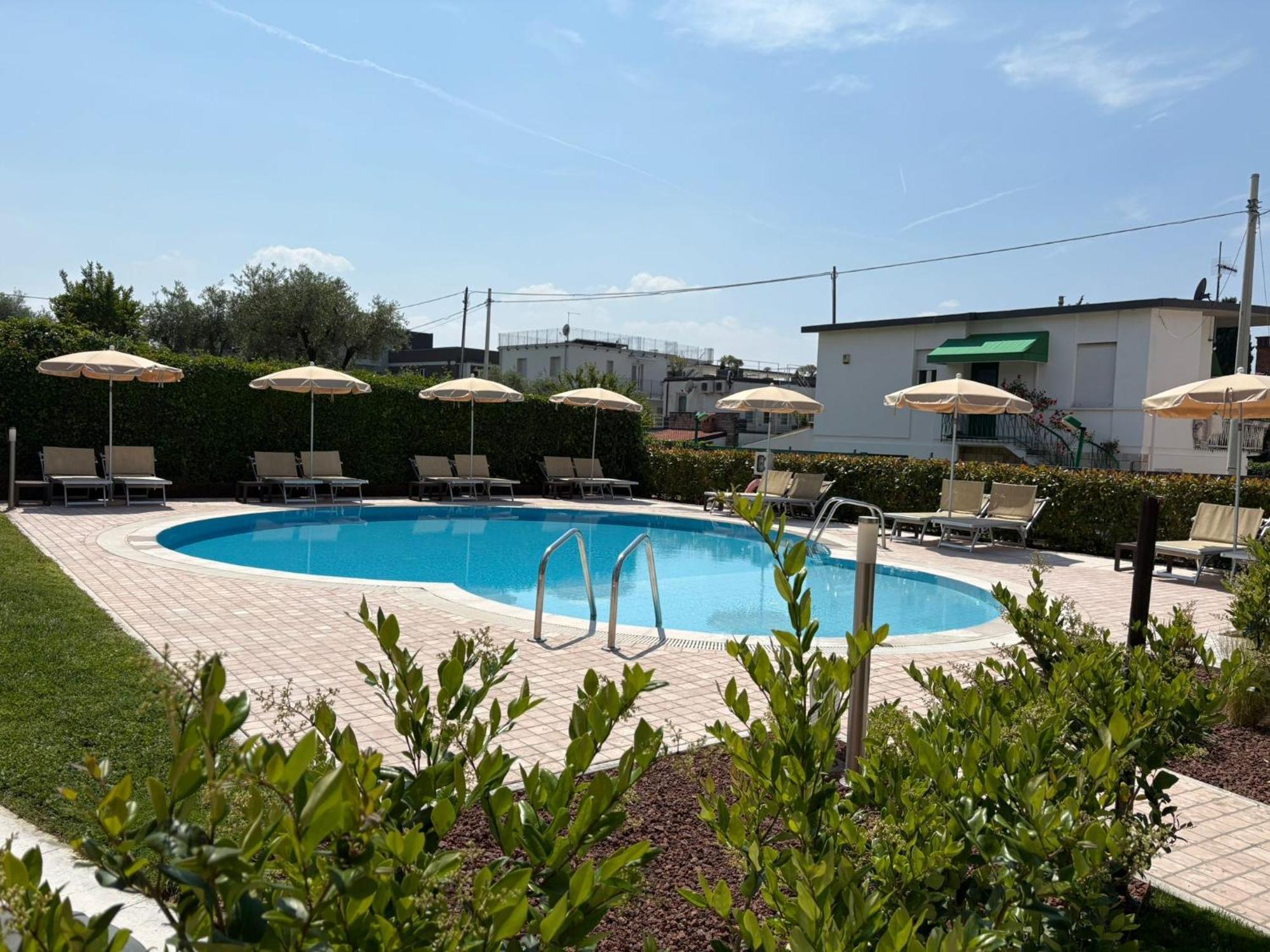 Hotel Eden Bardolino Buitenkant foto