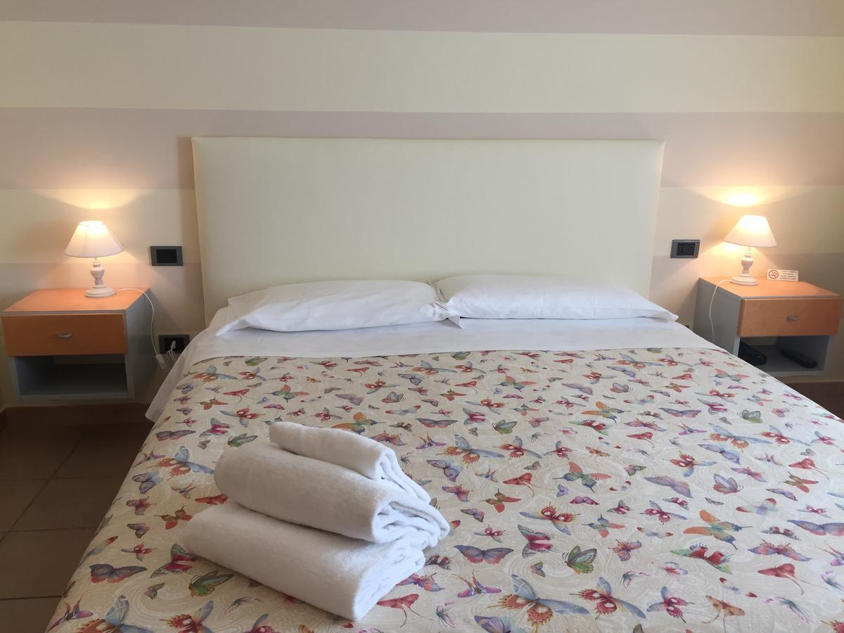Hotel Eden Bardolino Buitenkant foto