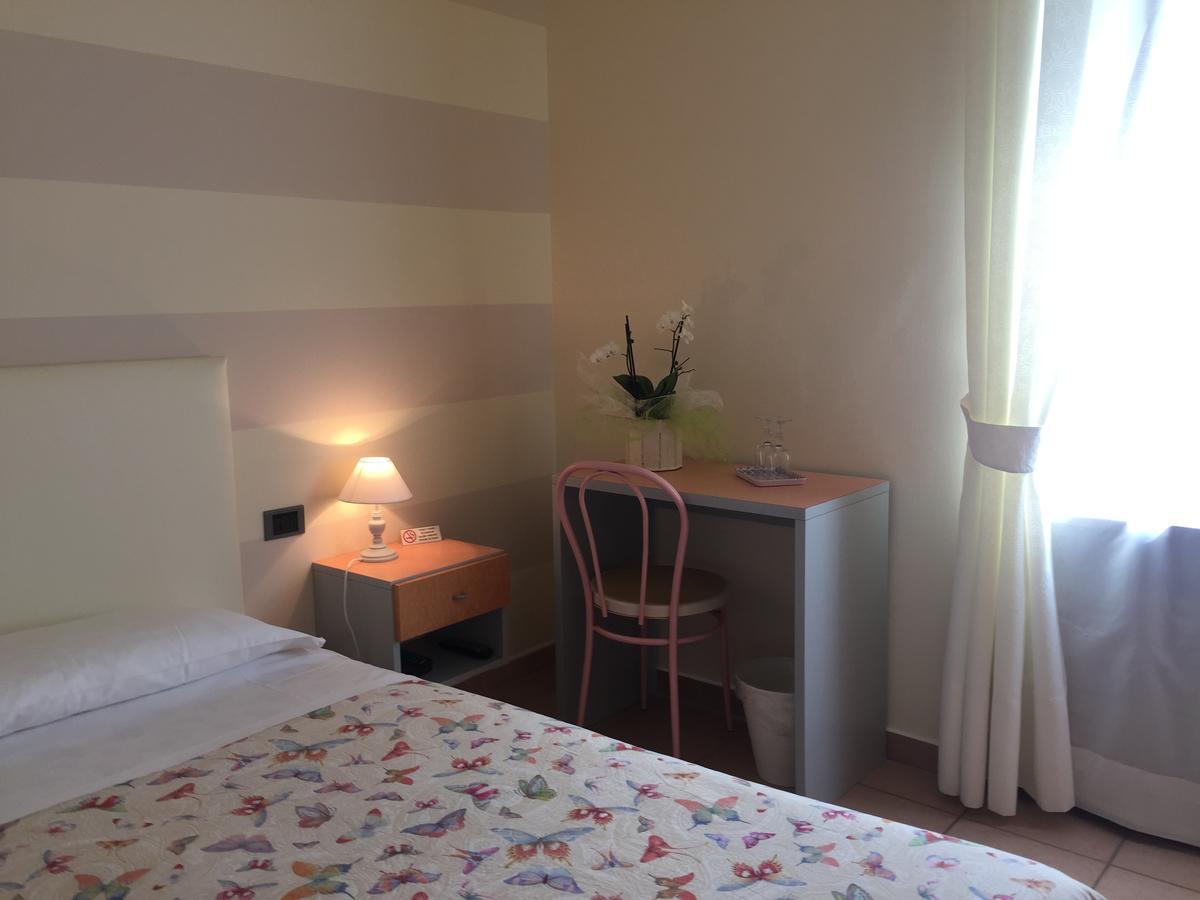 Hotel Eden Bardolino Buitenkant foto
